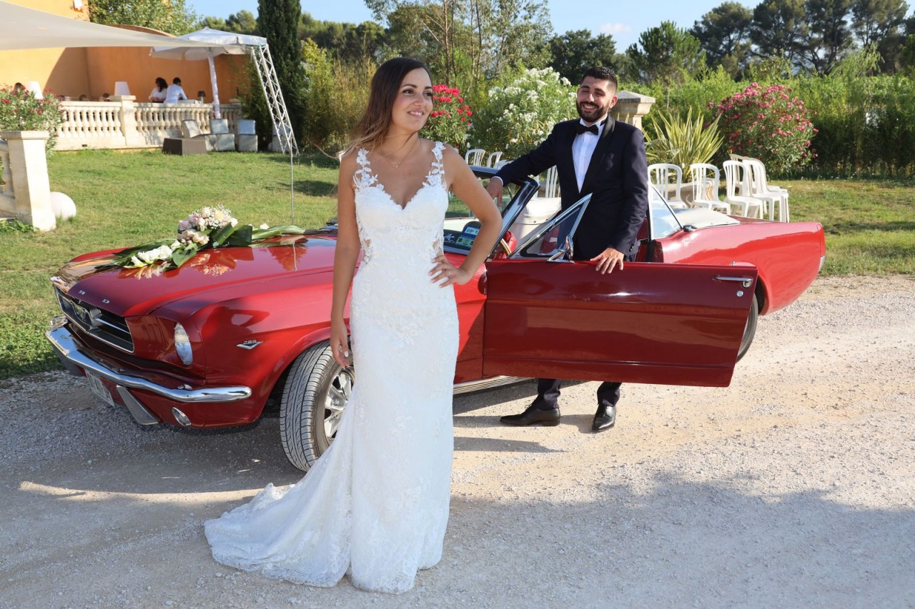 photographe-mariage-armenien-le-mas-des-aureliens-arrivee-voiture-maries-0762