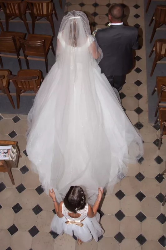 Photographe de mariage à l'église de Gardanne