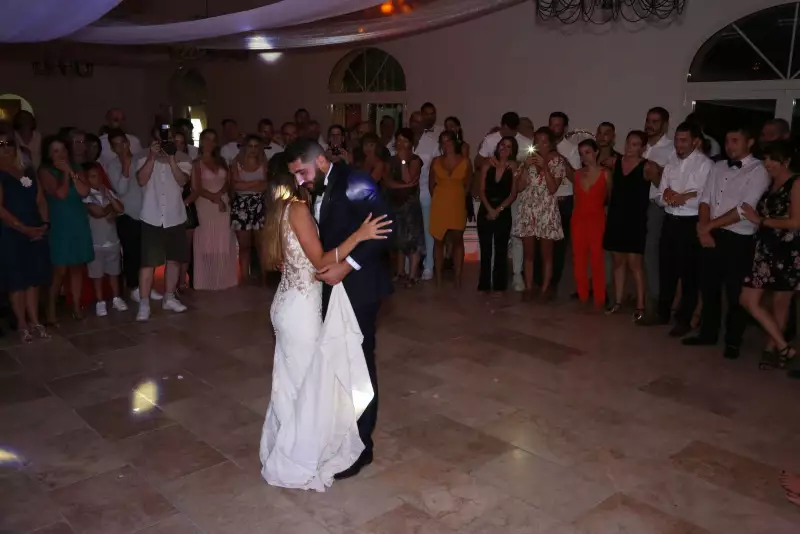 photographe mariage armenien le mas des aureliens premiere danse maries