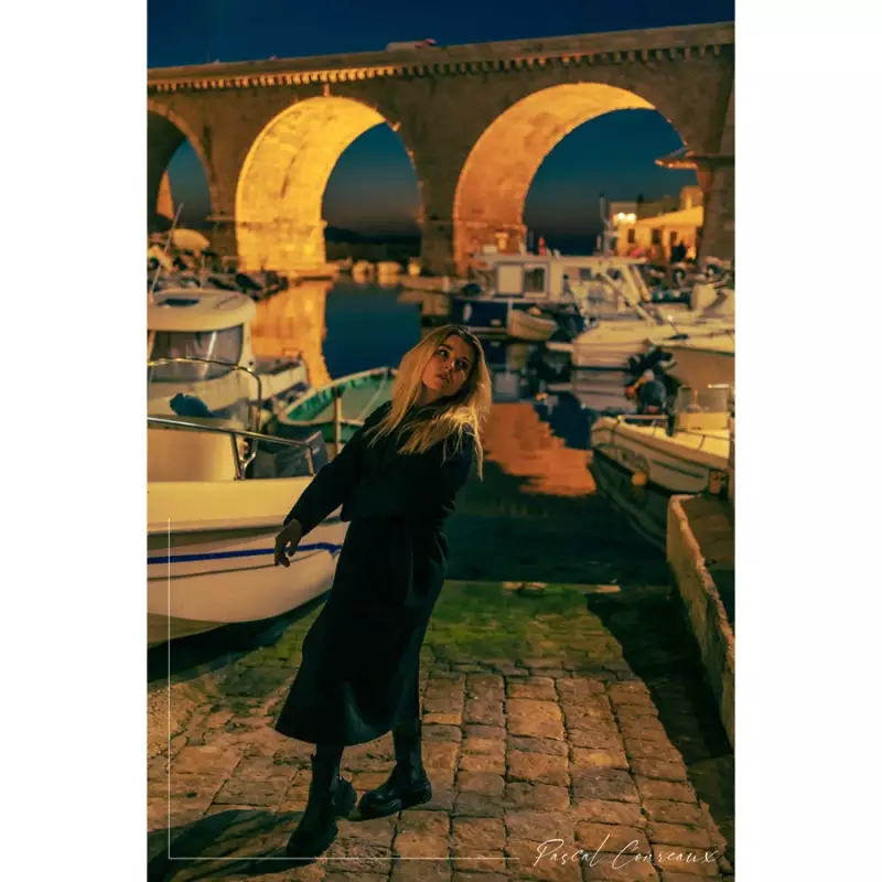 Photographe Shooting Femme Vallon des Auffes à Marseille Bouches du Rhône 13