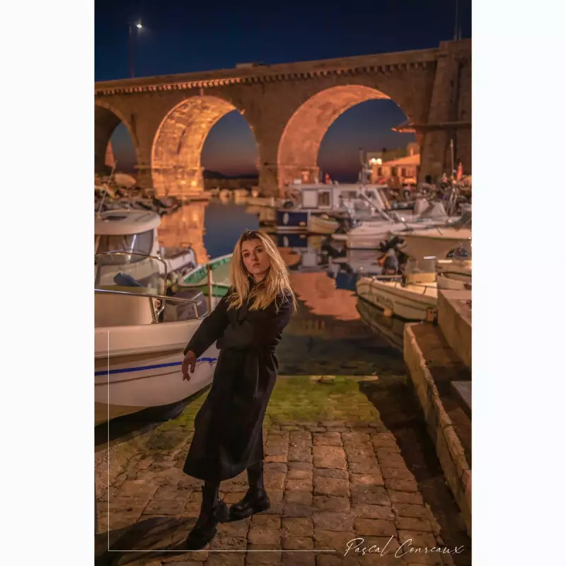 Photographe Shooting Femme Vallon des Auffes à Marseille Bouches du Rhône 13