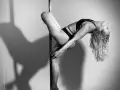 Photographe Shooting Pole Dance dans votre école de poledance en Provence