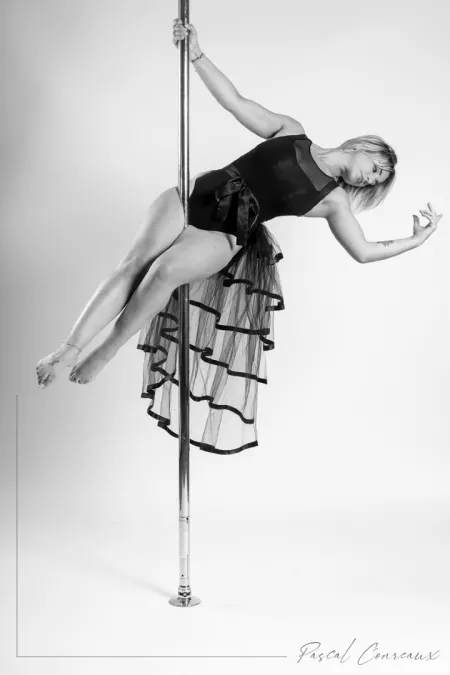 imgr2nb web photographe shooting studio pole dance peypin